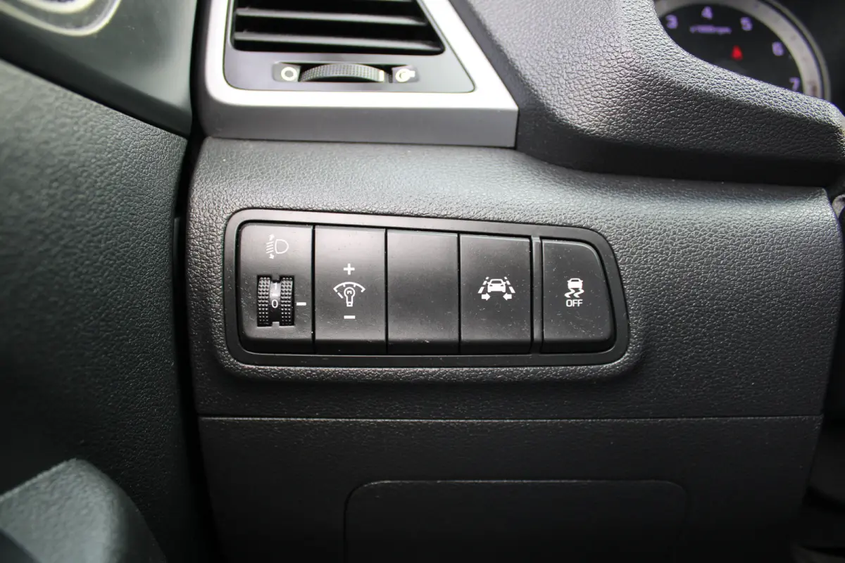 1.6 GDi Comfort | Trekhaak | Dodehoek detectie | Parkeersensor achter | Voorstoelen verwarmd