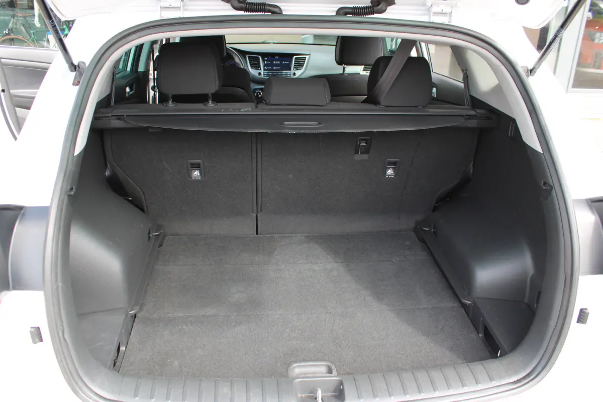 1.6 GDi Comfort | Trekhaak | Dodehoek detectie | Parkeersensor achter | Voorstoelen verwarmd