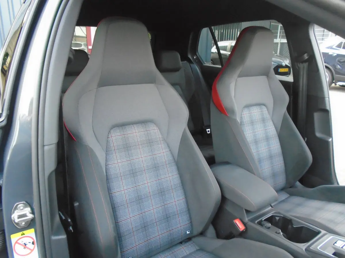 2.0 TSI GTI,19'',Trekhaak,Navi,CarPlay