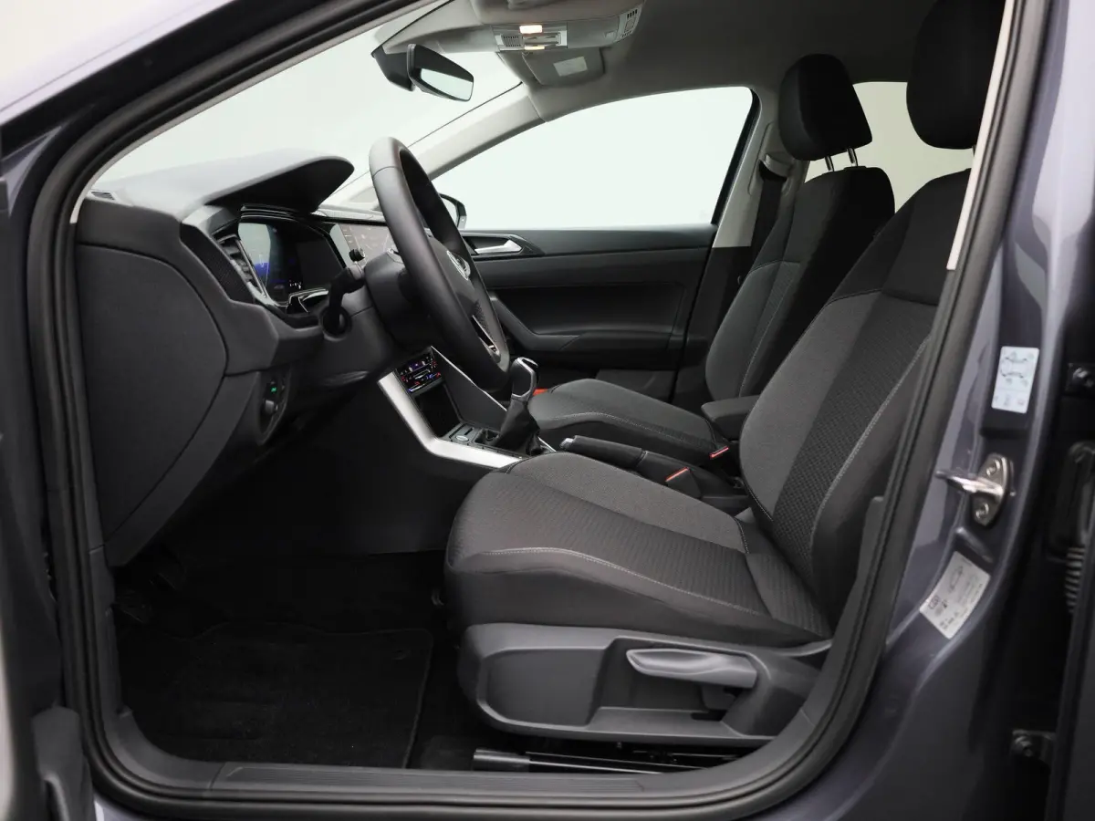 1.0 TSI Life Edition 95 PK| Origineel Nederlands | 1e Eigenaar | Navigatie | Achteruitrijcamera | Stoelverwarming | Keyless | Parkeersensoren | Climatronic