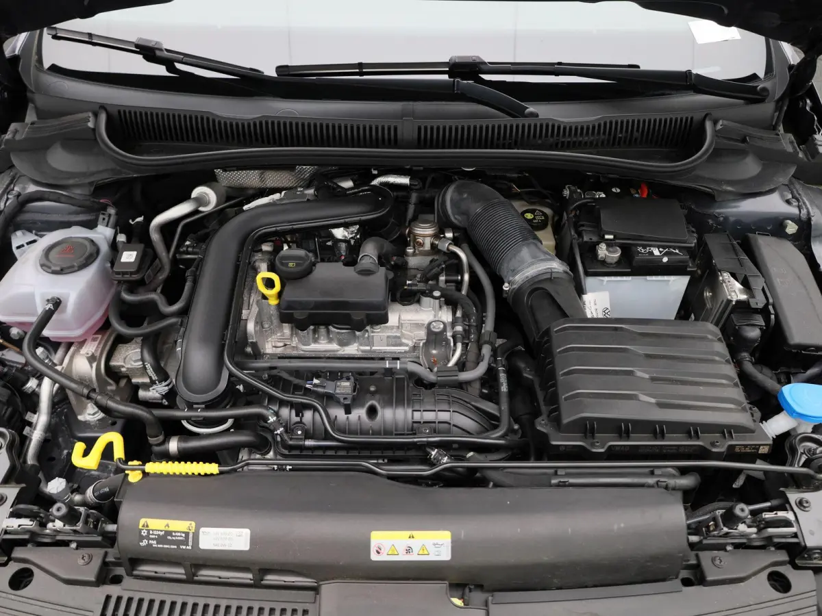 1.0 TSI Life Edition 95 PK| Origineel Nederlands | 1e Eigenaar | Navigatie | Achteruitrijcamera | Stoelverwarming | Keyless | Parkeersensoren | Climatronic