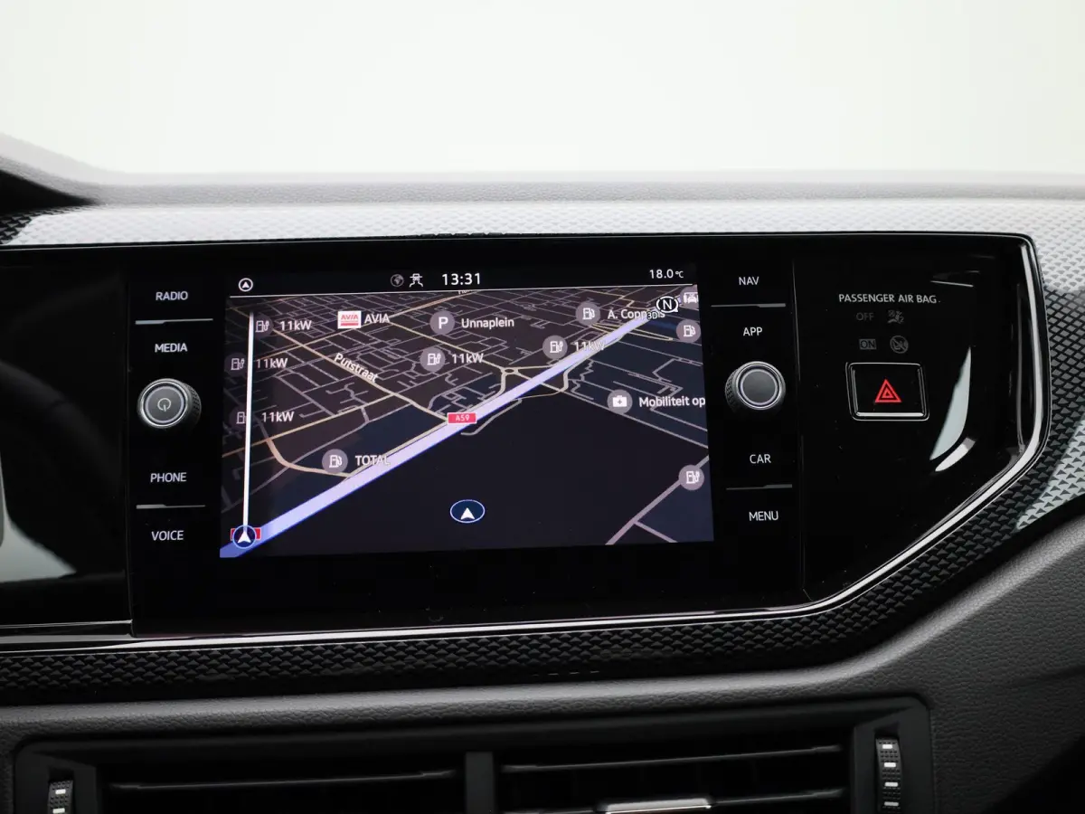 1.0 TSI Life Edition 95 PK| Origineel Nederlands | 1e Eigenaar | Navigatie | Achteruitrijcamera | Stoelverwarming | Keyless | Parkeersensoren | Climatronic