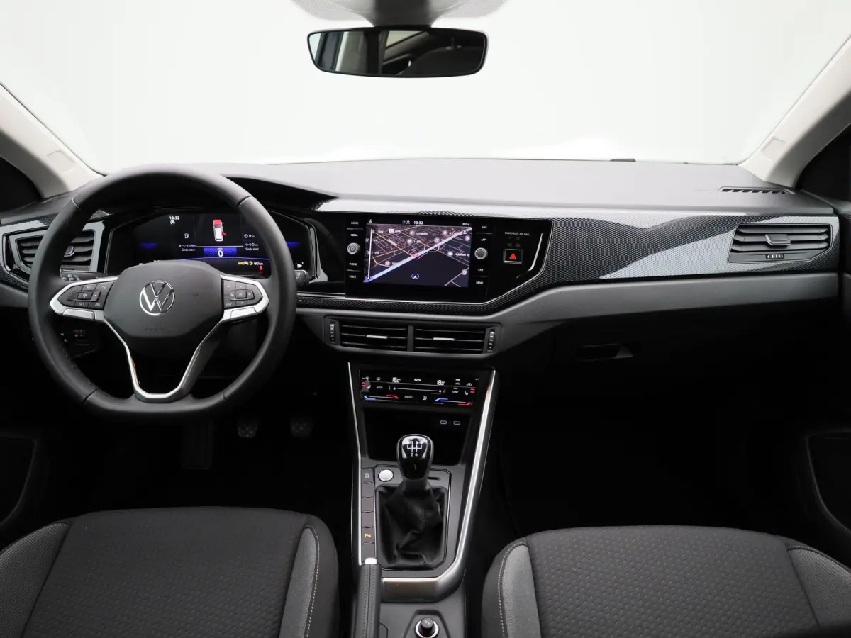 1.0 TSI Life Edition 95 PK| Origineel Nederlands | 1e Eigenaar | Navigatie | Achteruitrijcamera | Stoelverwarming | Keyless | Parkeersensoren | Climatronic