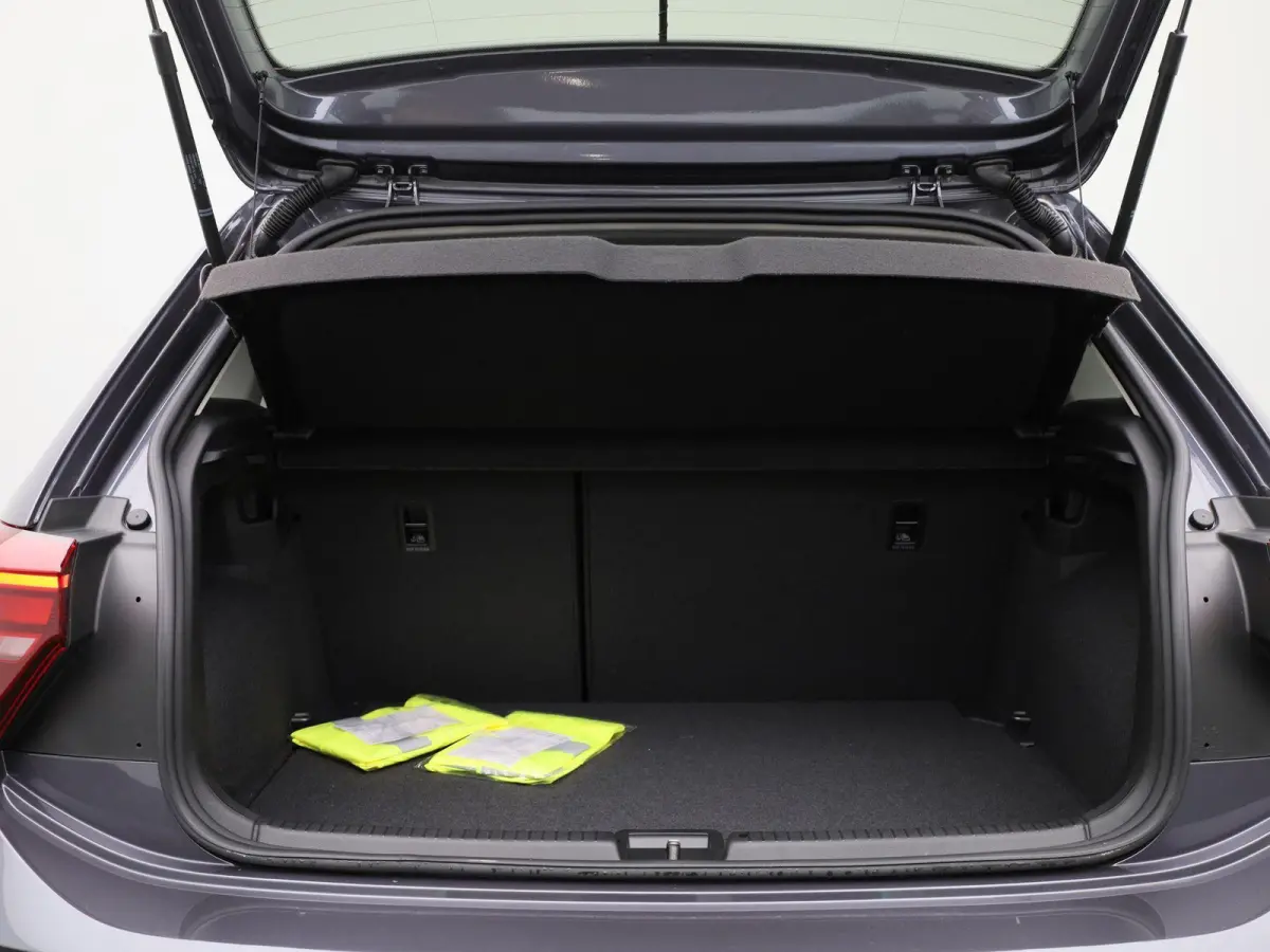 1.0 TSI Life Edition 95 PK| Origineel Nederlands | 1e Eigenaar | Navigatie | Stoelverwarming | Keyless | Climatronic | Achteruitrijcamera | Parkeersensoren