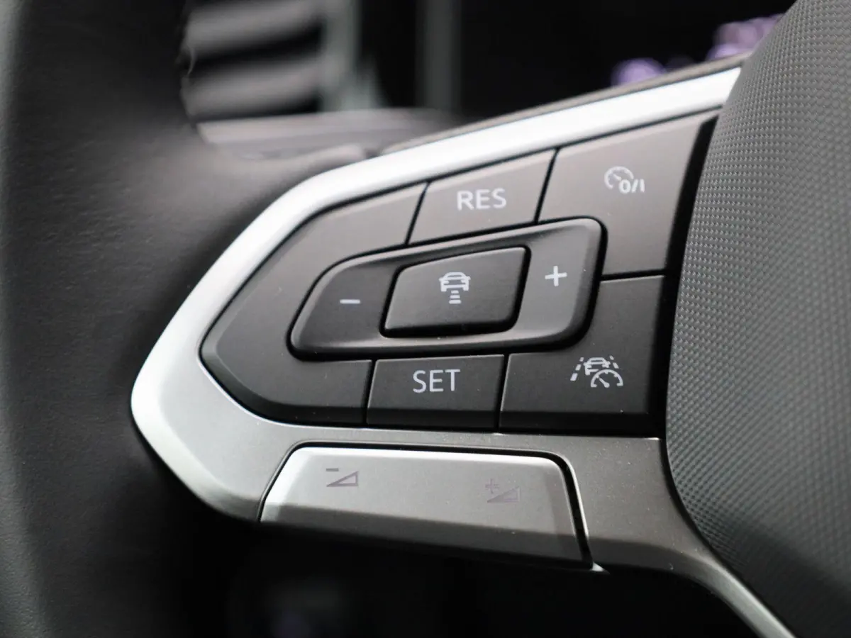 1.0 TSI Life Edition 95 PK| Origineel Nederlands | 1e Eigenaar | Navigatie | Stoelverwarming | Keyless | Climatronic | Achteruitrijcamera | Parkeersensoren