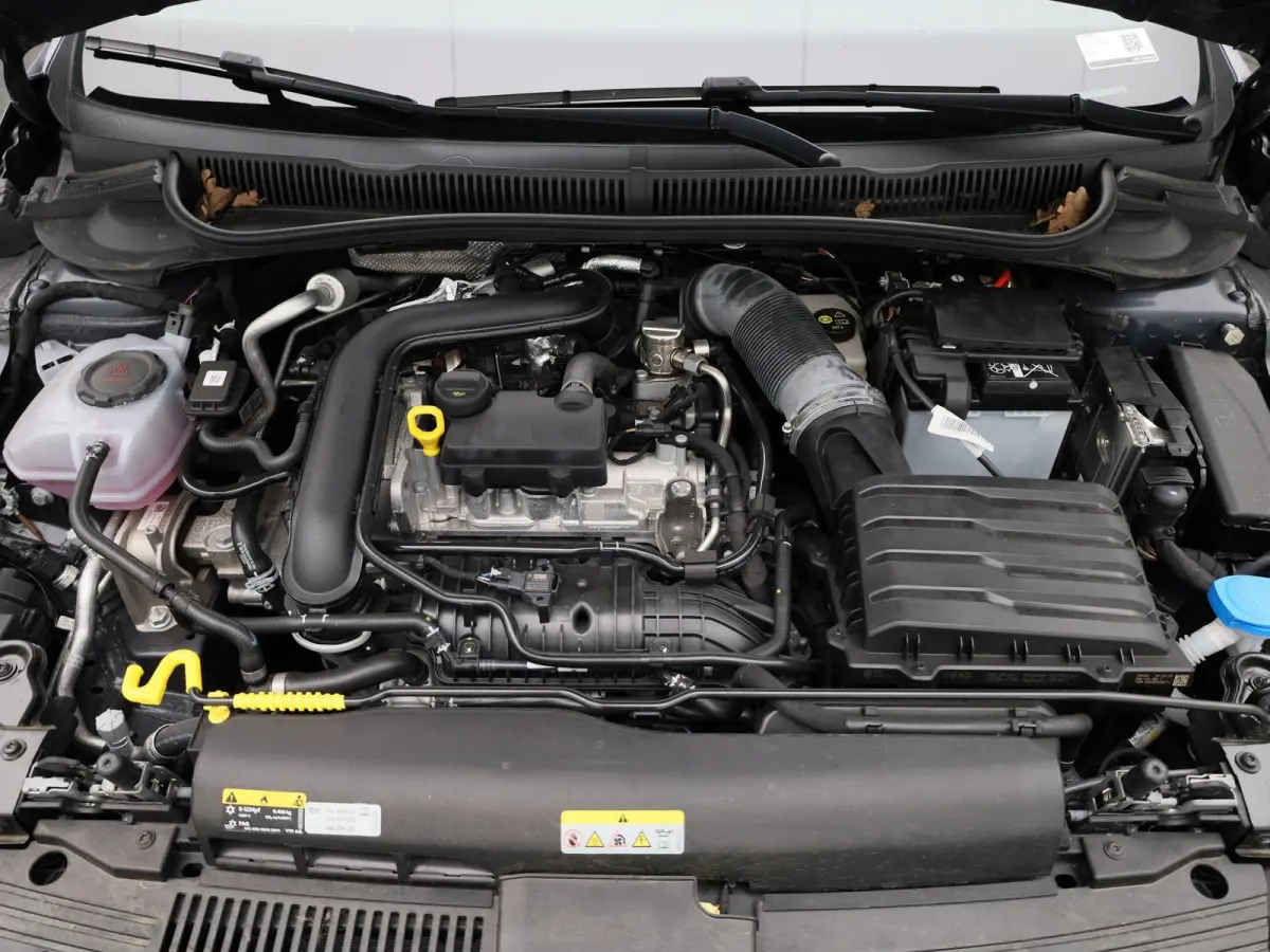 1.0 TSI Life Edition 95 PK| Origineel Nederlands | 1e Eigenaar | Navigatie | Stoelverwarming | Keyless | Climatronic | Achteruitrijcamera | Parkeersensoren