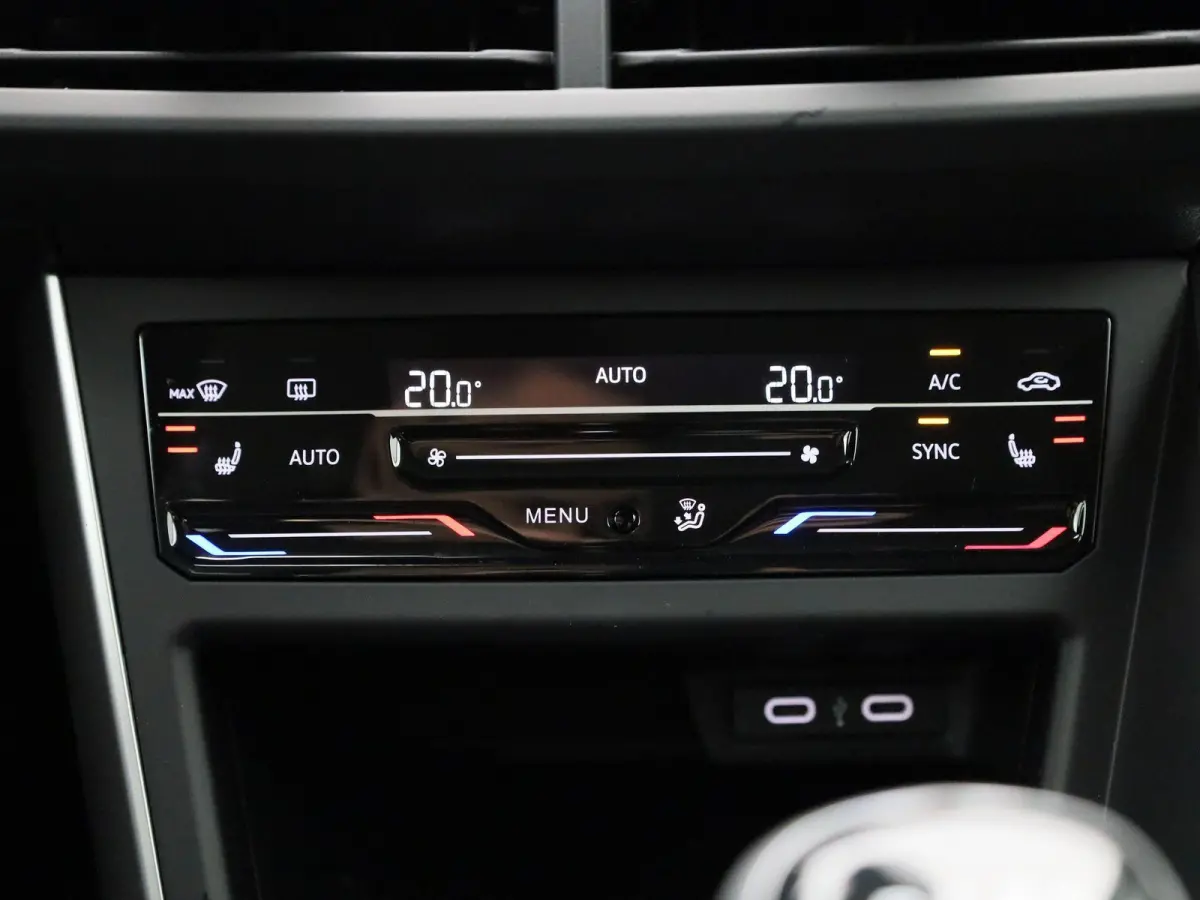 1.0 TSI Life Edition 95 PK| Origineel Nederlands | 1e Eigenaar | Navigatie | Stoelverwarming | Keyless | Climatronic | Achteruitrijcamera | Parkeersensoren
