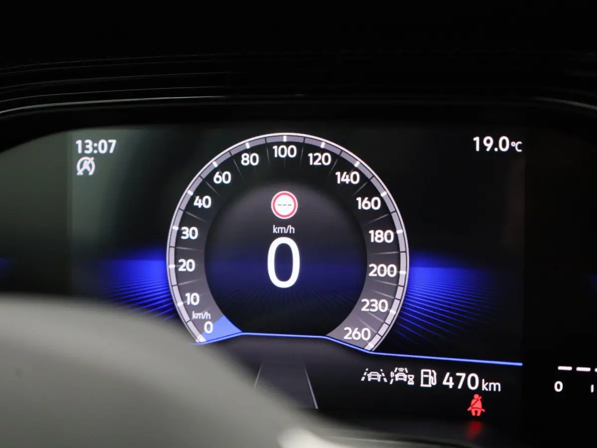 1.0 TSI Life Edition 95 PK Origineel Nederlands | 1e Eigenaar | Navigatie | Stoelverwarming | Climatronic | Keyless | Achteruitrijcamera | Parkeersensoren