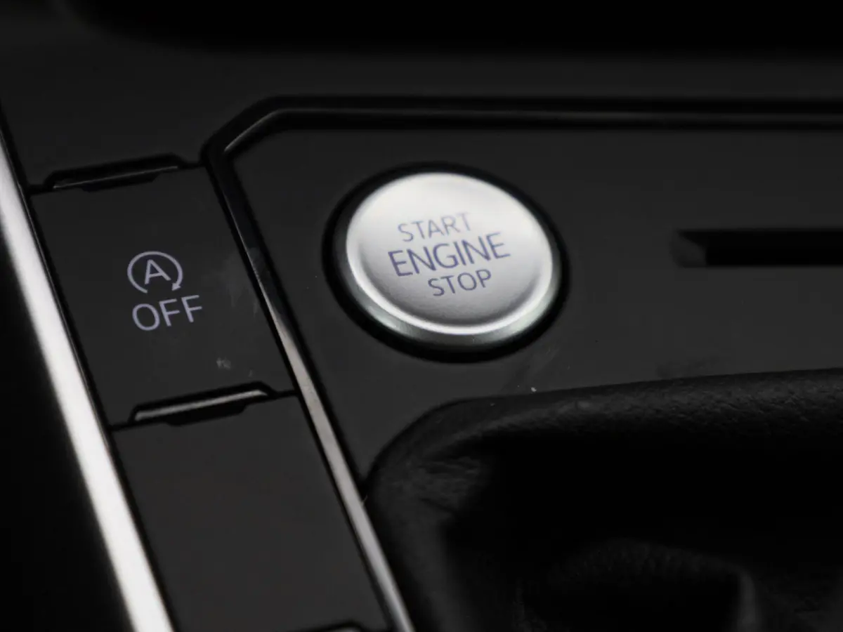 1.0 TSI Life Edition 95 PK Origineel Nederlands | 1e Eigenaar | Navigatie | Stoelverwarming | Climatronic | Keyless | Achteruitrijcamera | Parkeersensoren