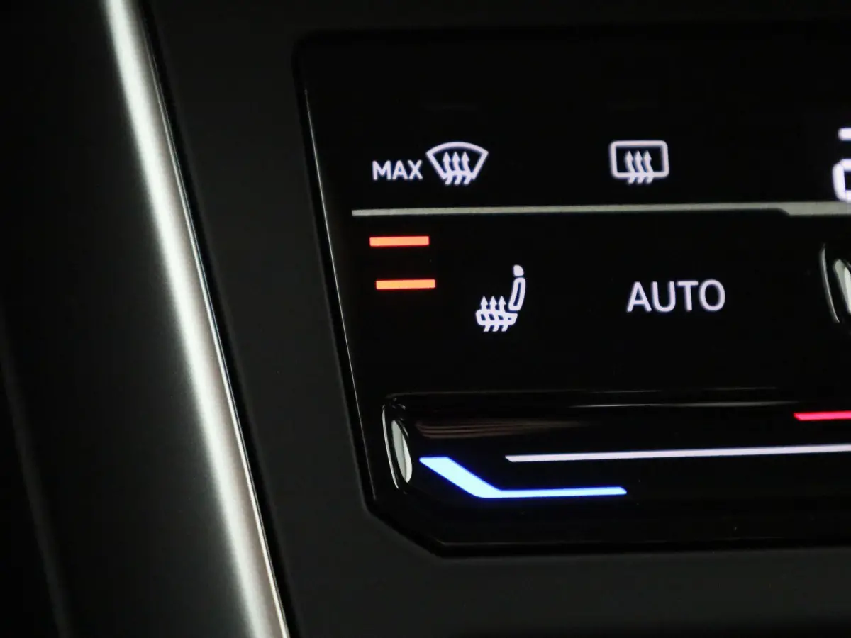 1.0 TSI Life Edition 95 PK Origineel Nederlands | 1e Eigenaar | Navigatie | Stoelverwarming | Climatronic | Keyless | Achteruitrijcamera | Parkeersensoren