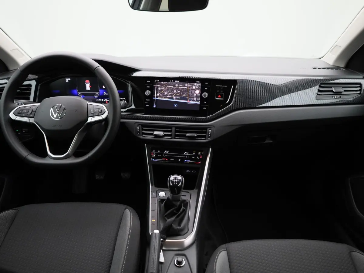 1.0 TSI Life Edition 95 PK Origineel Nederlands | 1e Eigenaar | Navigatie | Stoelverwarming | Climatronic | Keyless | Achteruitrijcamera | Parkeersensoren