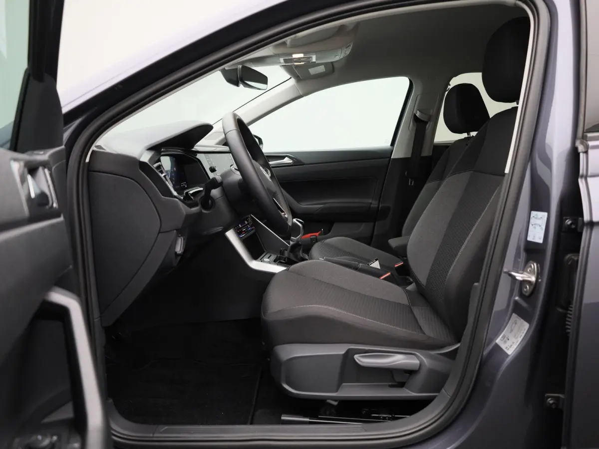 1.0 TSI Life Edition 95 PK Origineel Nederlands | 1e Eigenaar | Navigatie | Stoelverwarming | Climatronic | Keyless | Achteruitrijcamera | Parkeersensoren