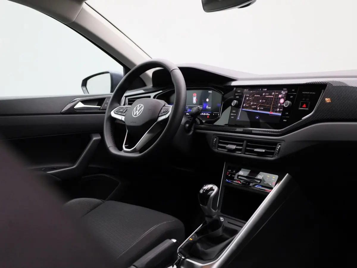 1.0 TSI Life Edition 95 PK Origineel Nederlands | 1e Eigenaar | Navigatie | Stoelverwarming | Climatronic | Keyless | Achteruitrijcamera | Parkeersensoren