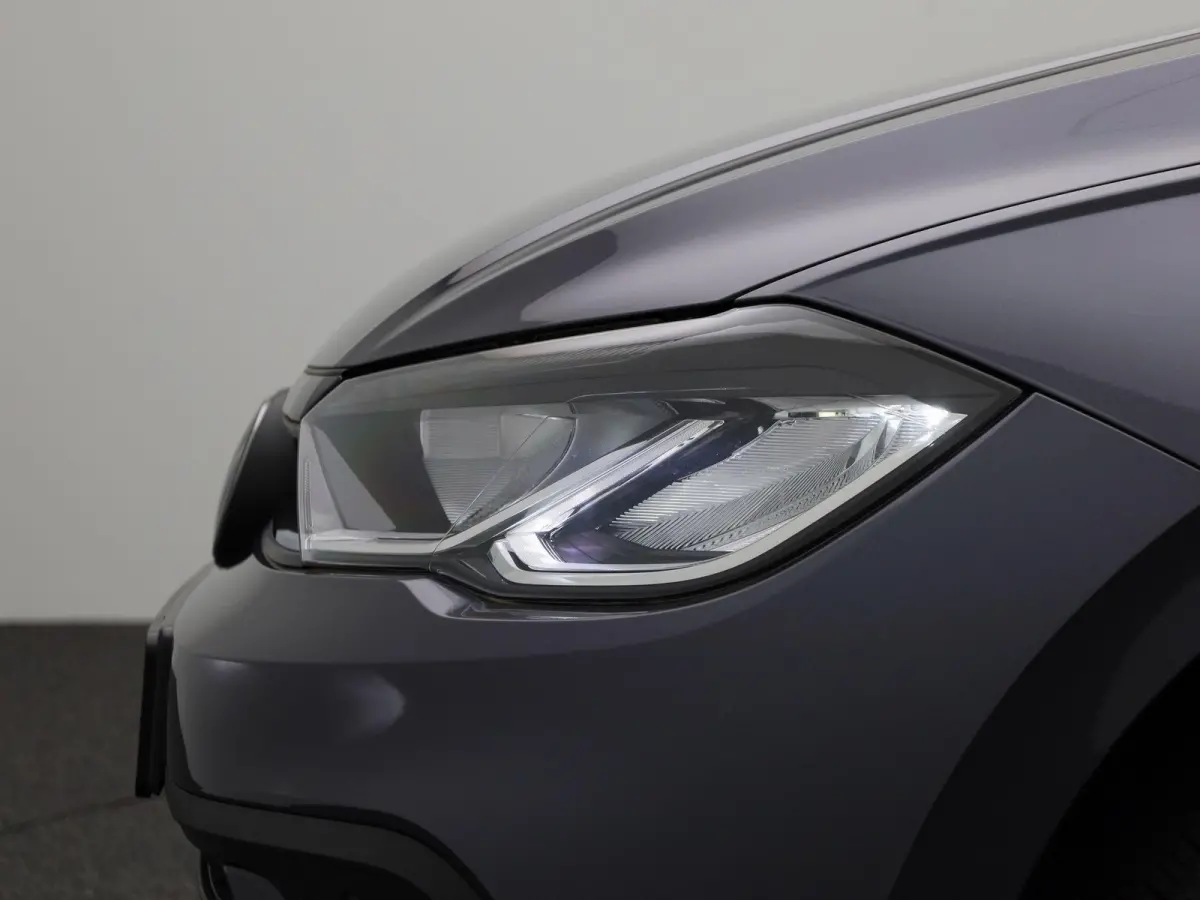 1.0 TSI Life Edition 95 PK Origineel Nederlands | 1e Eigenaar | Navigatie | Stoelverwarming | Climatronic | Keyless | Achteruitrijcamera | Parkeersensoren