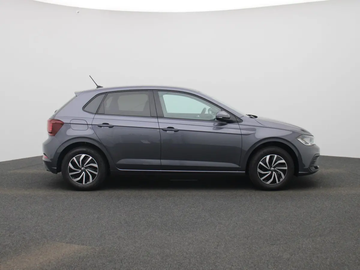 1.0 TSI Life Edition 95 PK Origineel Nederlands | 1e Eigenaar | Navigatie | Stoelverwarming | Climatronic | Keyless | Achteruitrijcamera | Parkeersensoren