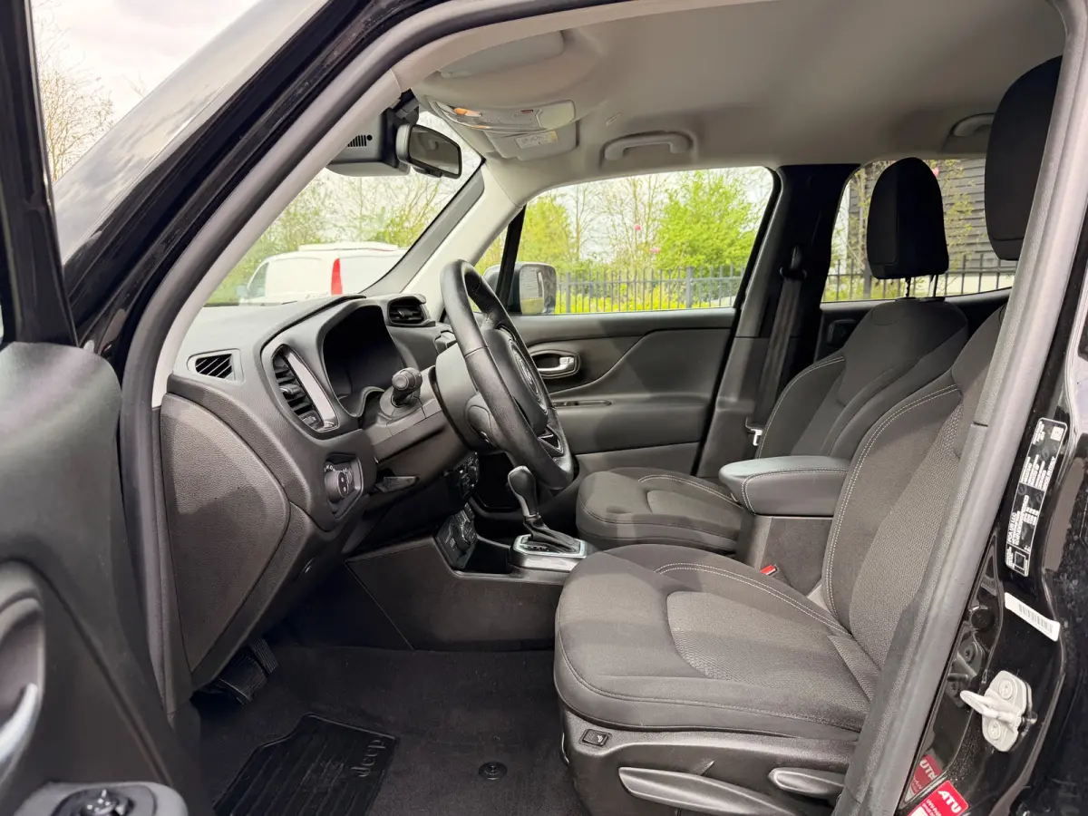 4xe AWD 240 Plug-in Hybrid Electric S Automaat Airco/Ecc Navi Camera