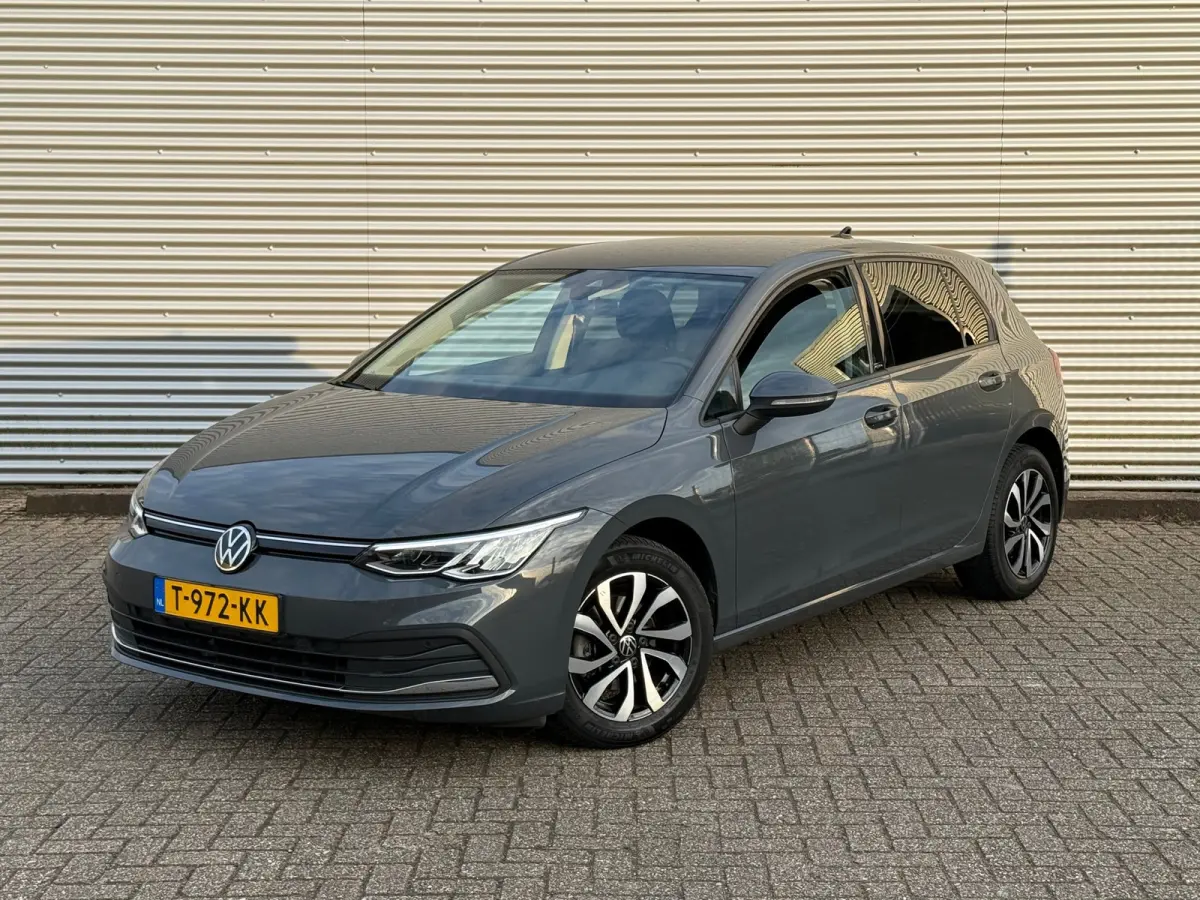 2.0 TDI Life Business / APK / SFEER VERLICHT. / CRUISE / NETTE AUTO / INRUIL MOG.