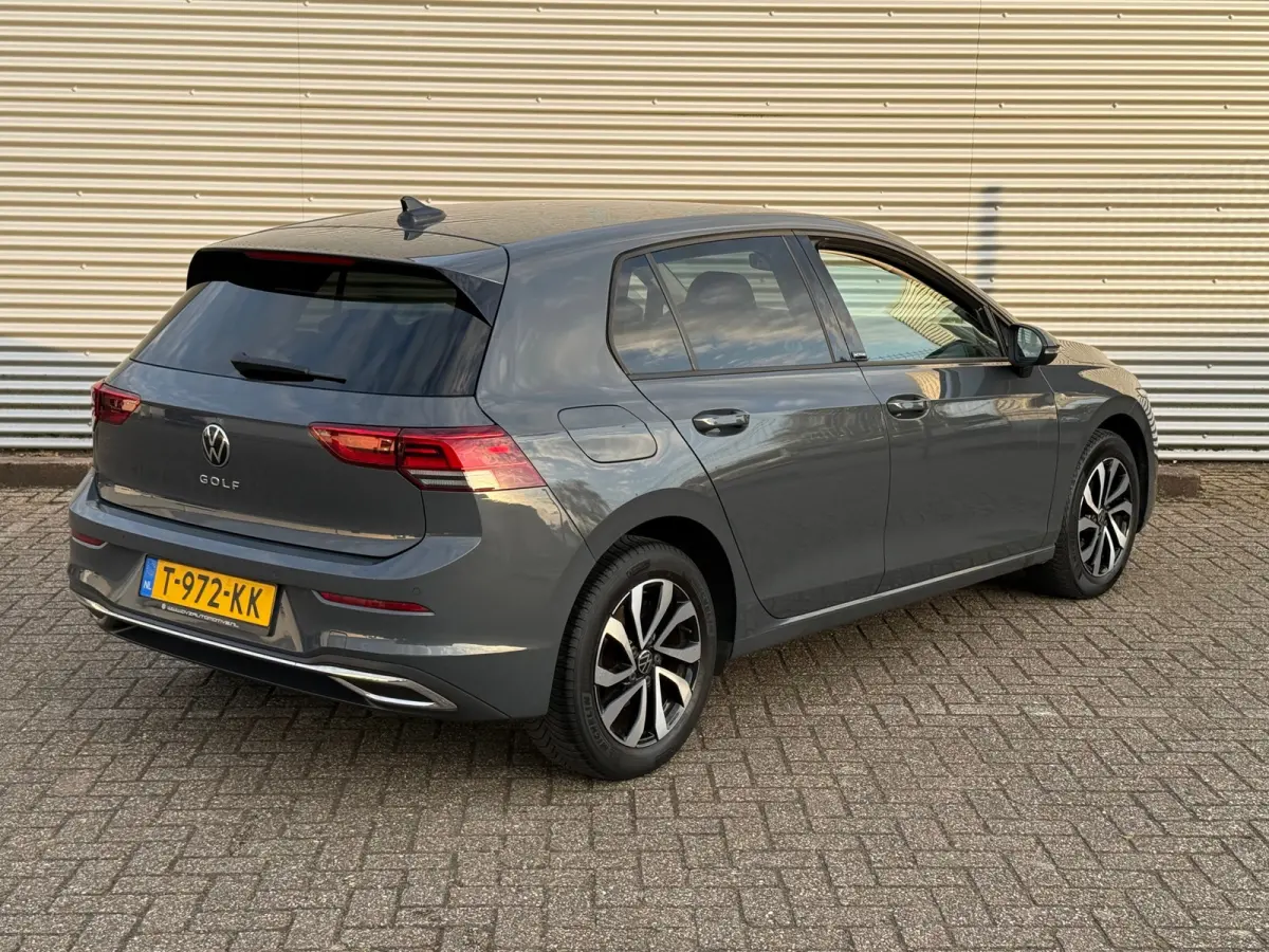 2.0 TDI Life Business / APK / SFEER VERLICHT. / CRUISE / NETTE AUTO / INRUIL MOG.