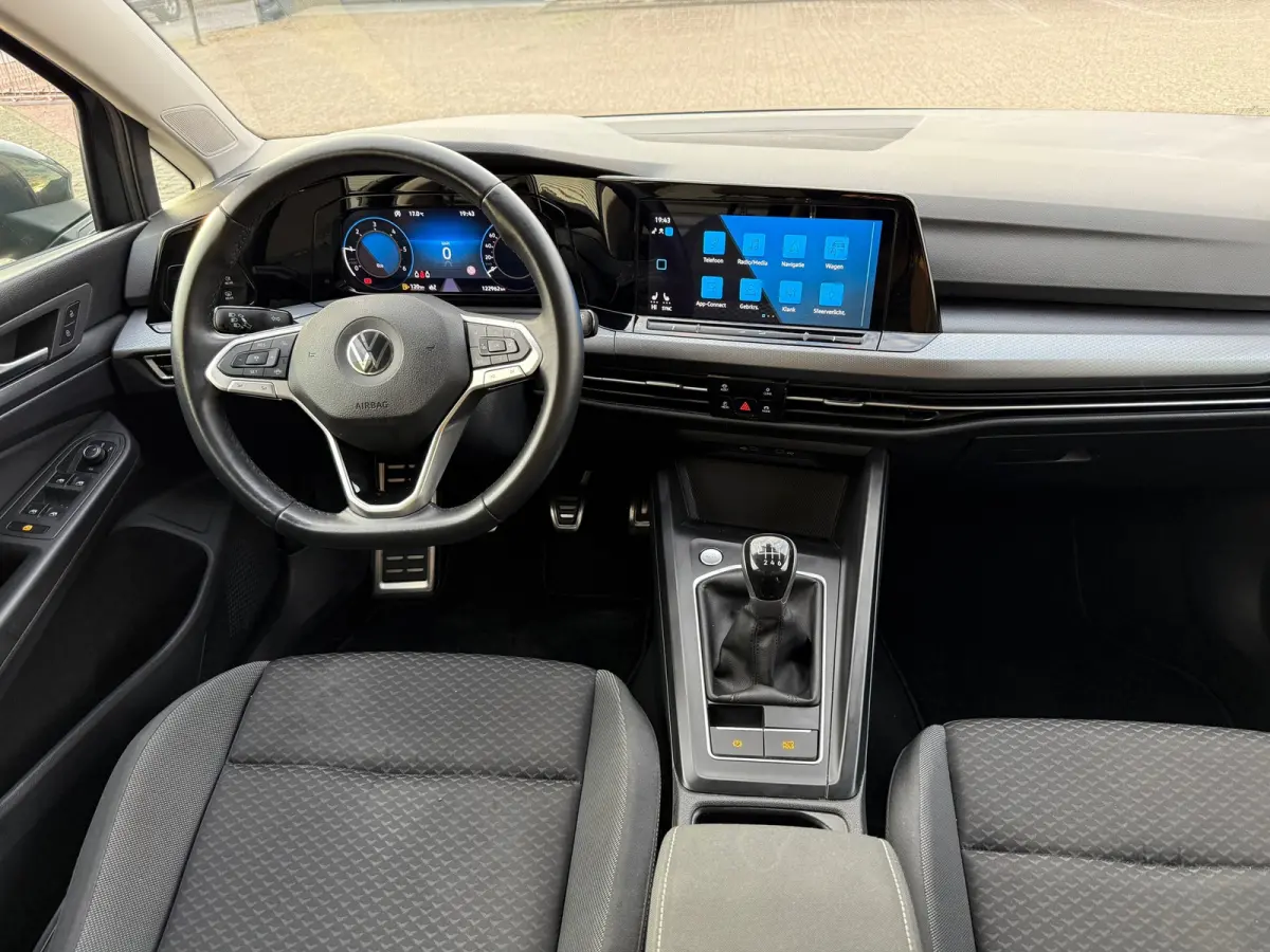 2.0 TDI Life Business / APK / SFEER VERLICHT. / CRUISE / NETTE AUTO / INRUIL MOG.