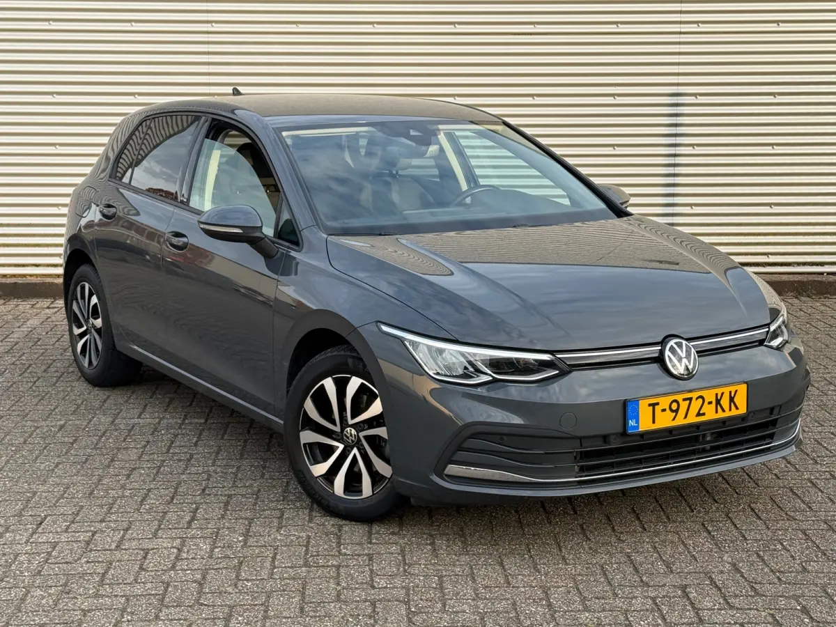 2.0 TDI Life Business / APK / SFEER VERLICHT. / CRUISE / NETTE AUTO / INRUIL MOG.
