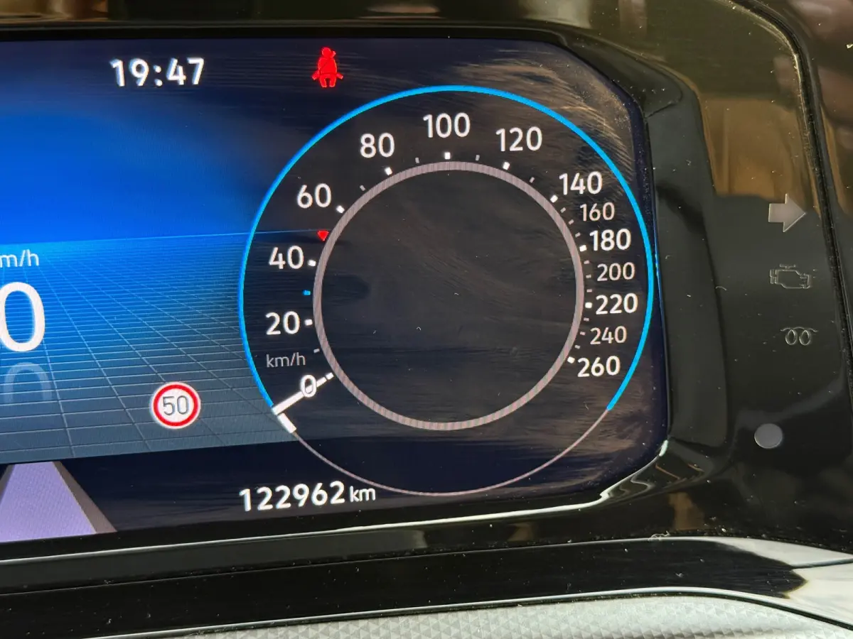 2.0 TDI Life Business / APK / SFEER VERLICHT. / CRUISE / NETTE AUTO / INRUIL MOG.