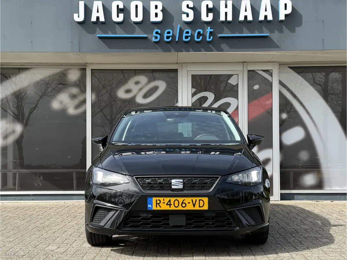 1.0 EcoTSI Style Business Connect / Carplay / Parkeersensoren V+A / 17'' LM / Stoelverwarming