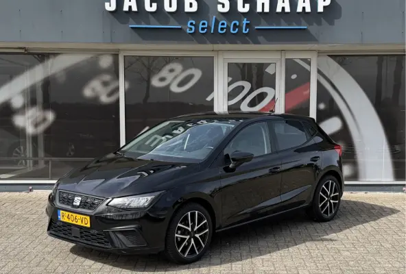 1.0 EcoTSI Style Business Connect / Carplay / Parkeersensoren V+A / 17'' LM / Stoelverwarming