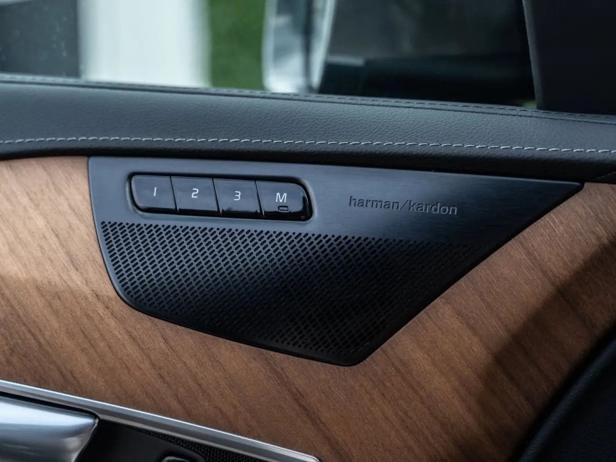 2.0 T6 AWD Inscription | Memory | H/K Sound | 2700 KG Trekgewicht |