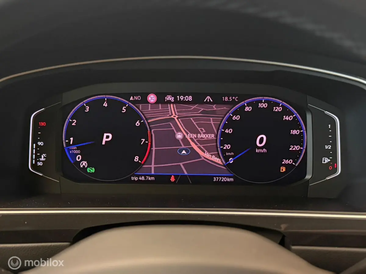 1.5 TSI 3x R-Line Panorama/Black Style/IQ Light