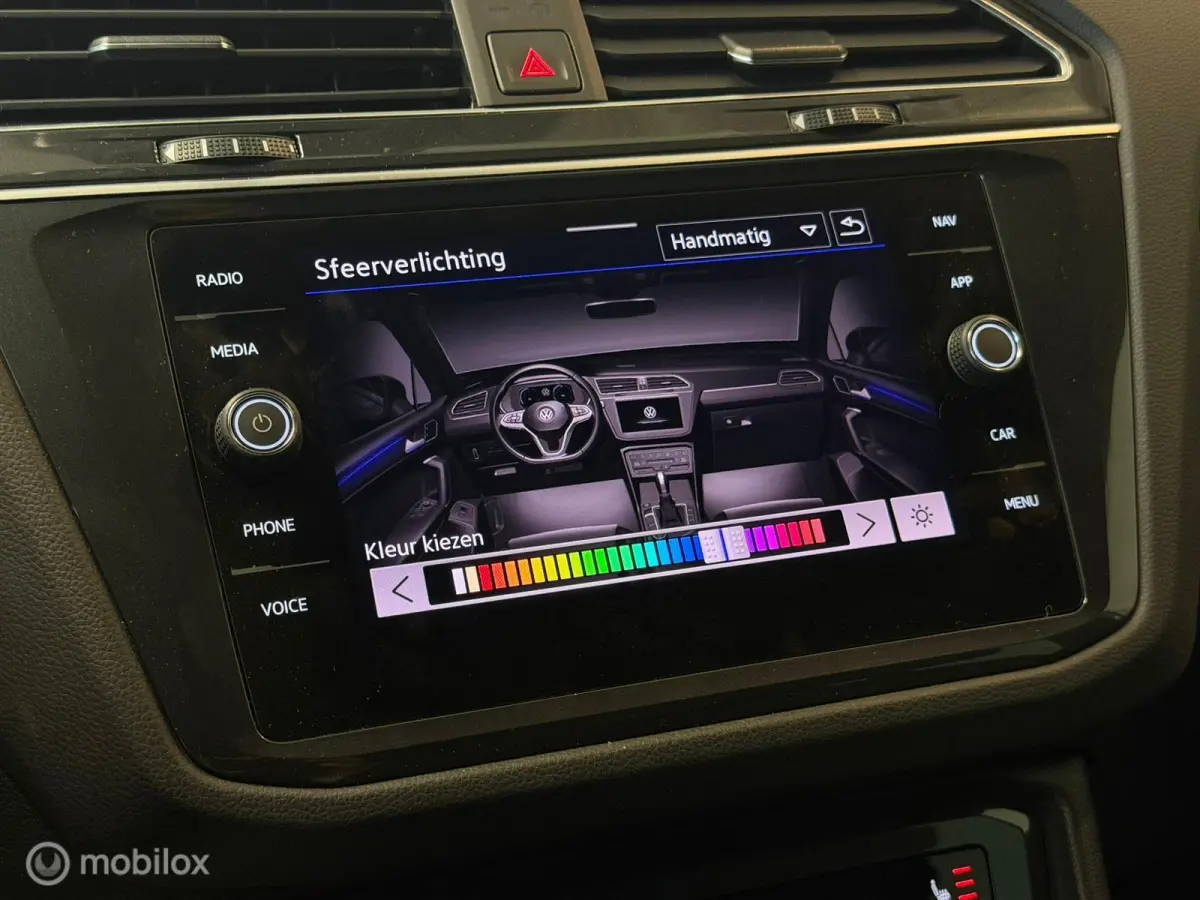 1.5 TSI 3x R-Line Panorama/Black Style/IQ Light