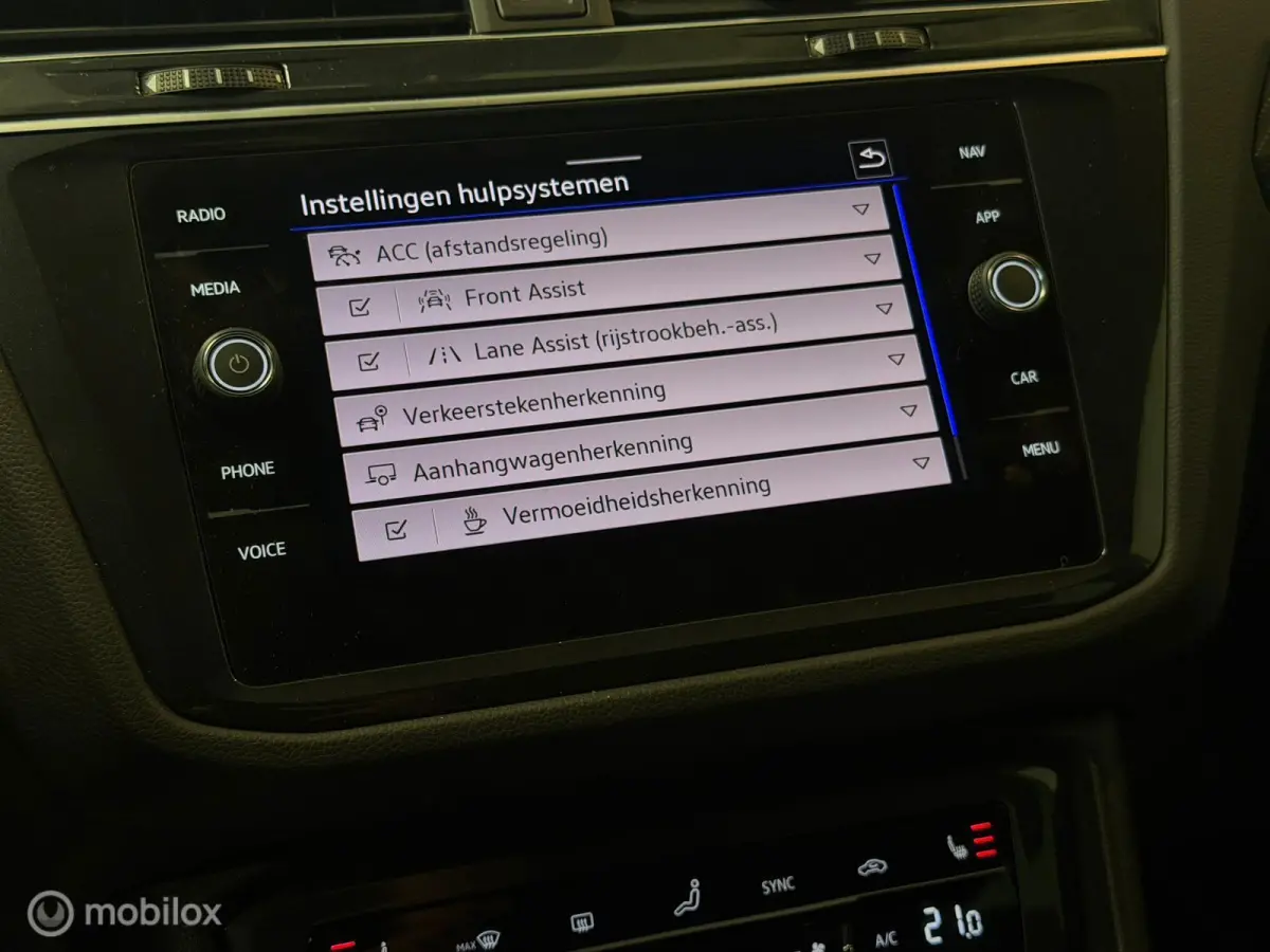 1.5 TSI 3x R-Line Panorama/Black Style/IQ Light