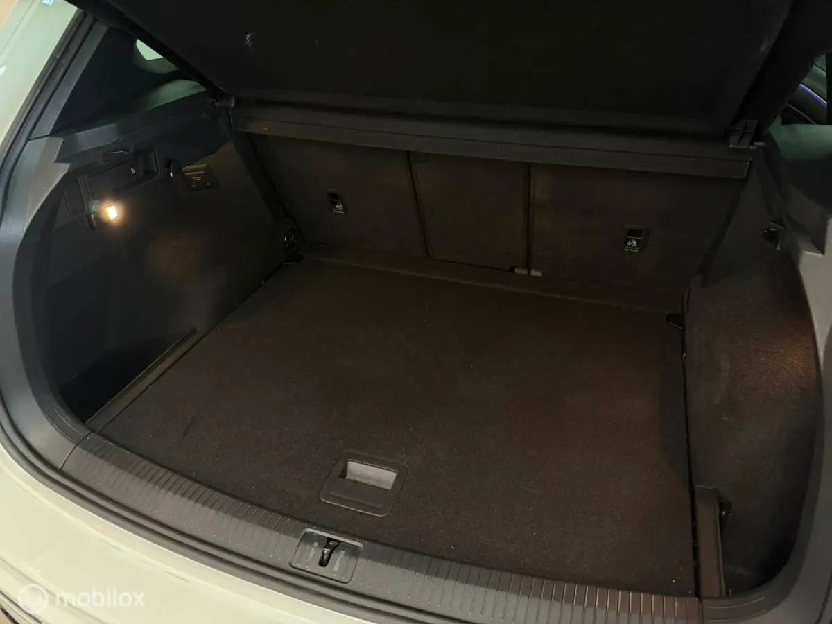 1.5 TSI 3x R-Line Panorama/Black Style/IQ Light