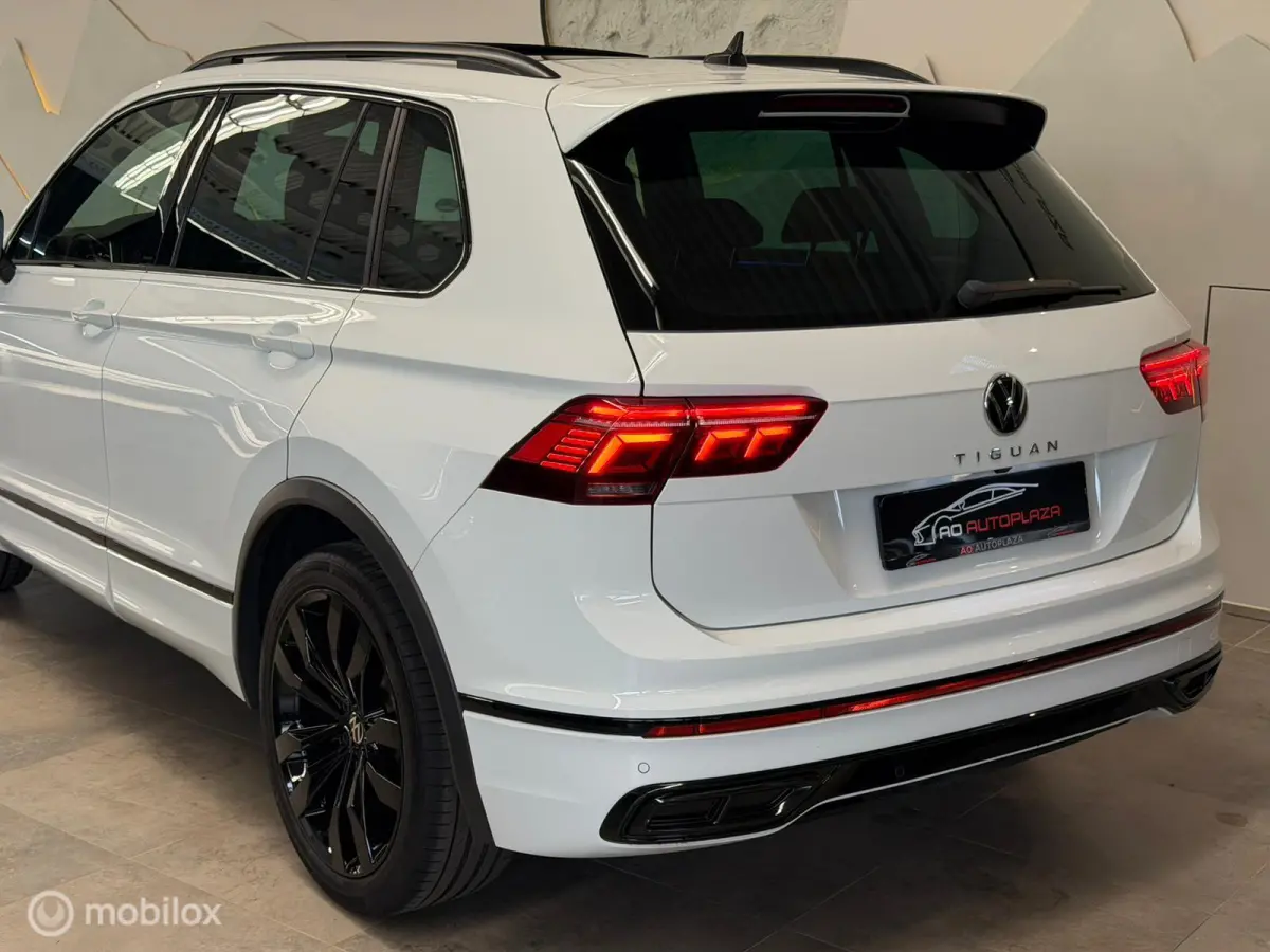 1.5 TSI 3x R-Line Panorama/Black Style/IQ Light