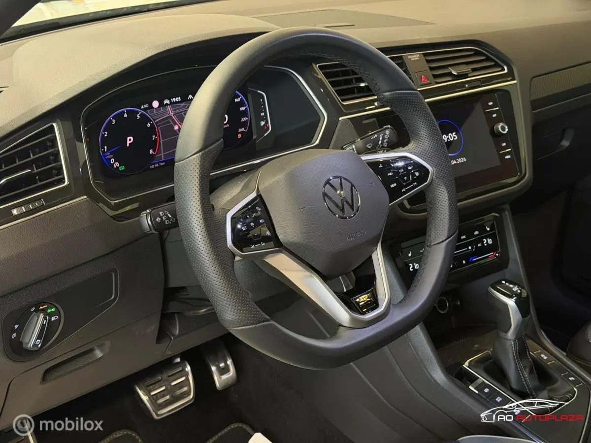 1.5 TSI 3x R-Line Panorama/Black Style/IQ Light