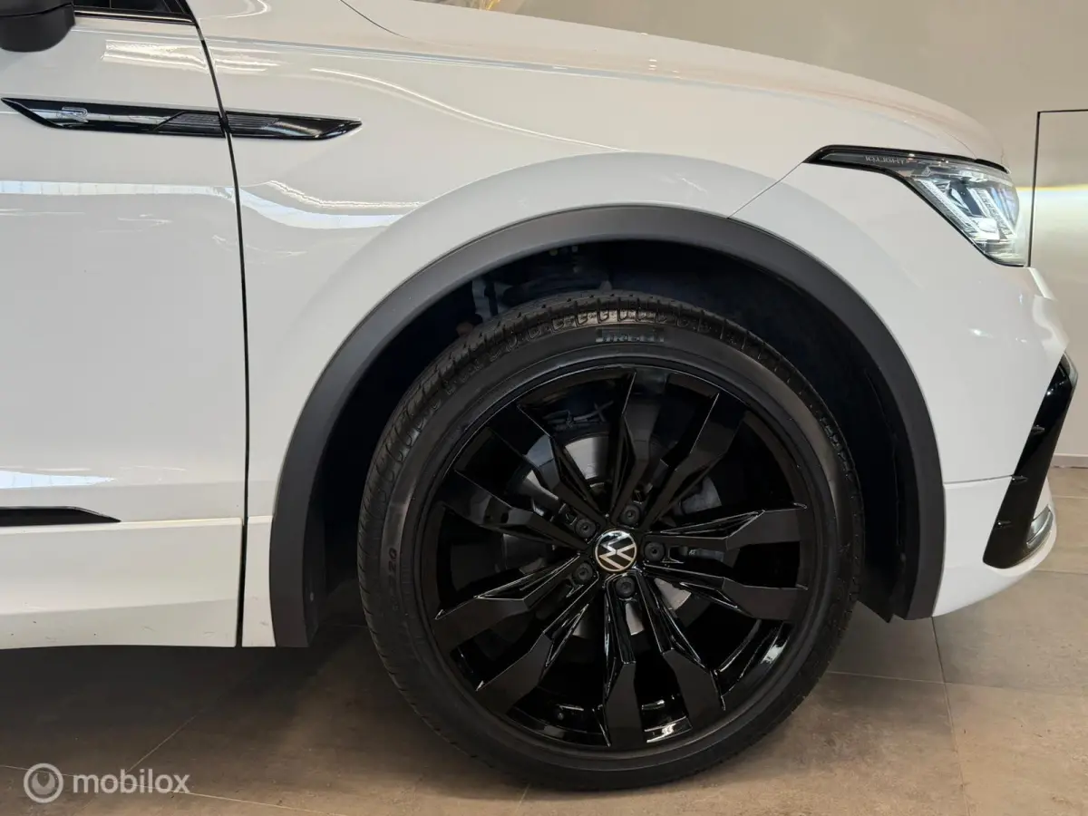 1.5 TSI 3x R-Line Panorama/Black Style/IQ Light
