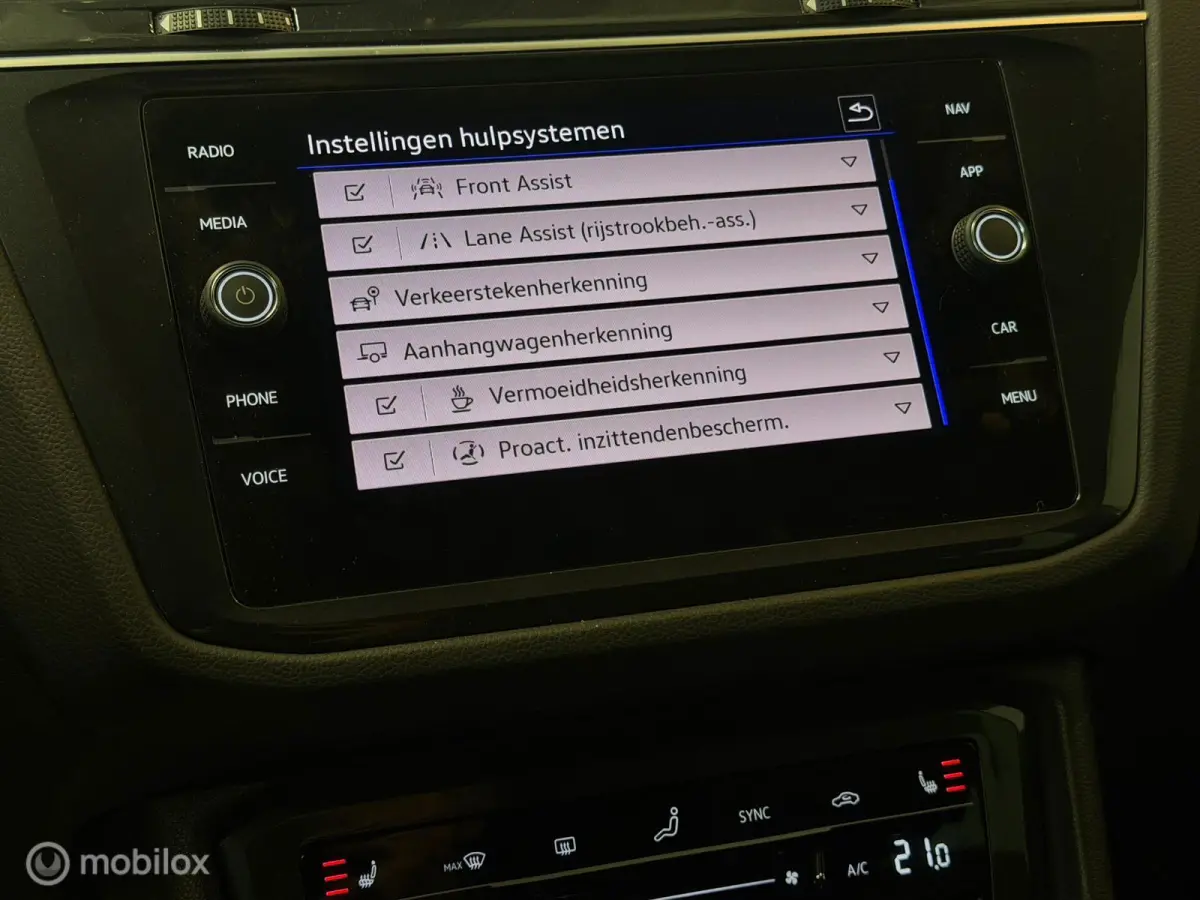 1.5 TSI 3x R-Line Panorama/Black Style/IQ Light