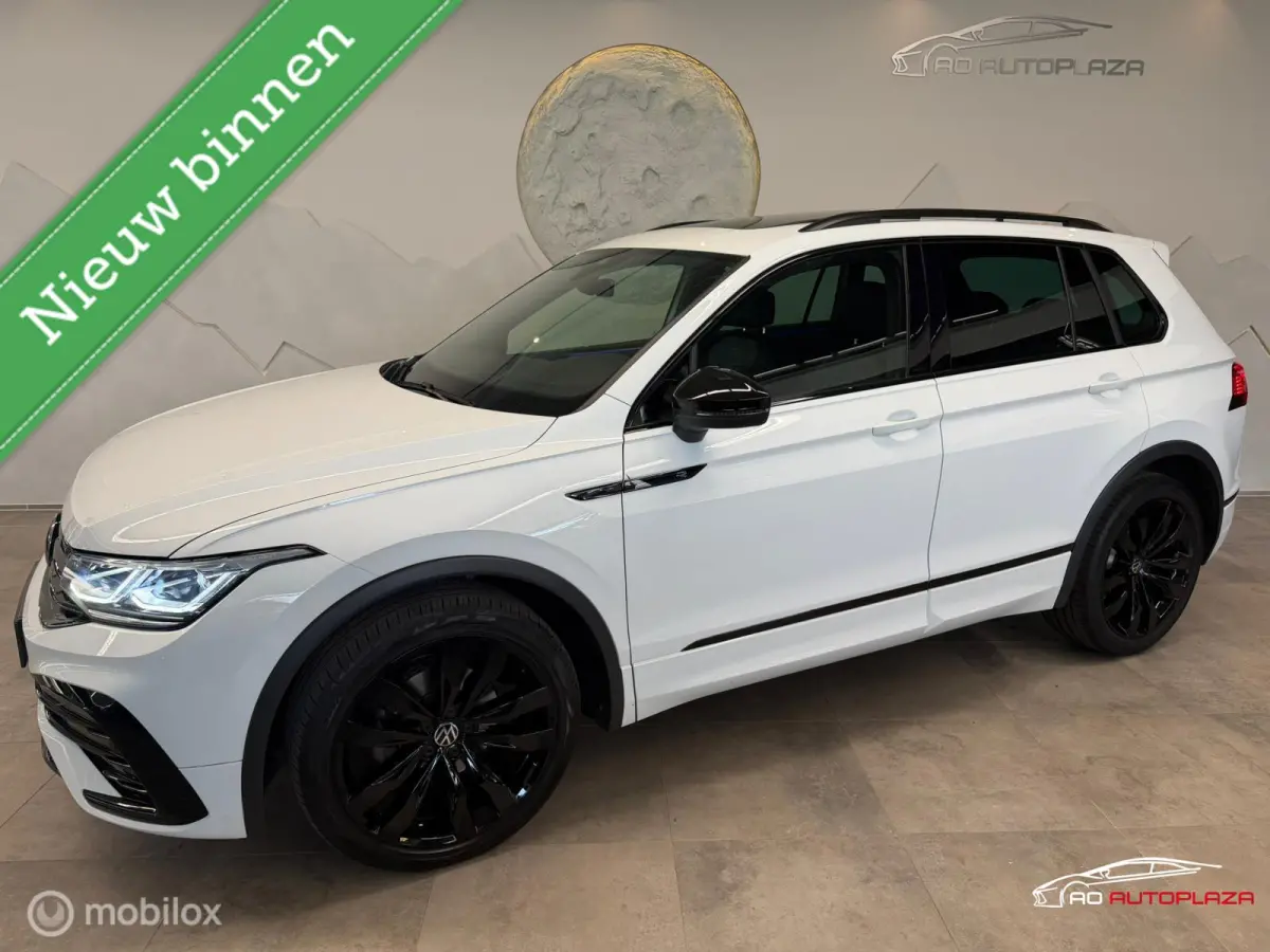 1.5 TSI 3x R-Line Panorama/Black Style/IQ Light