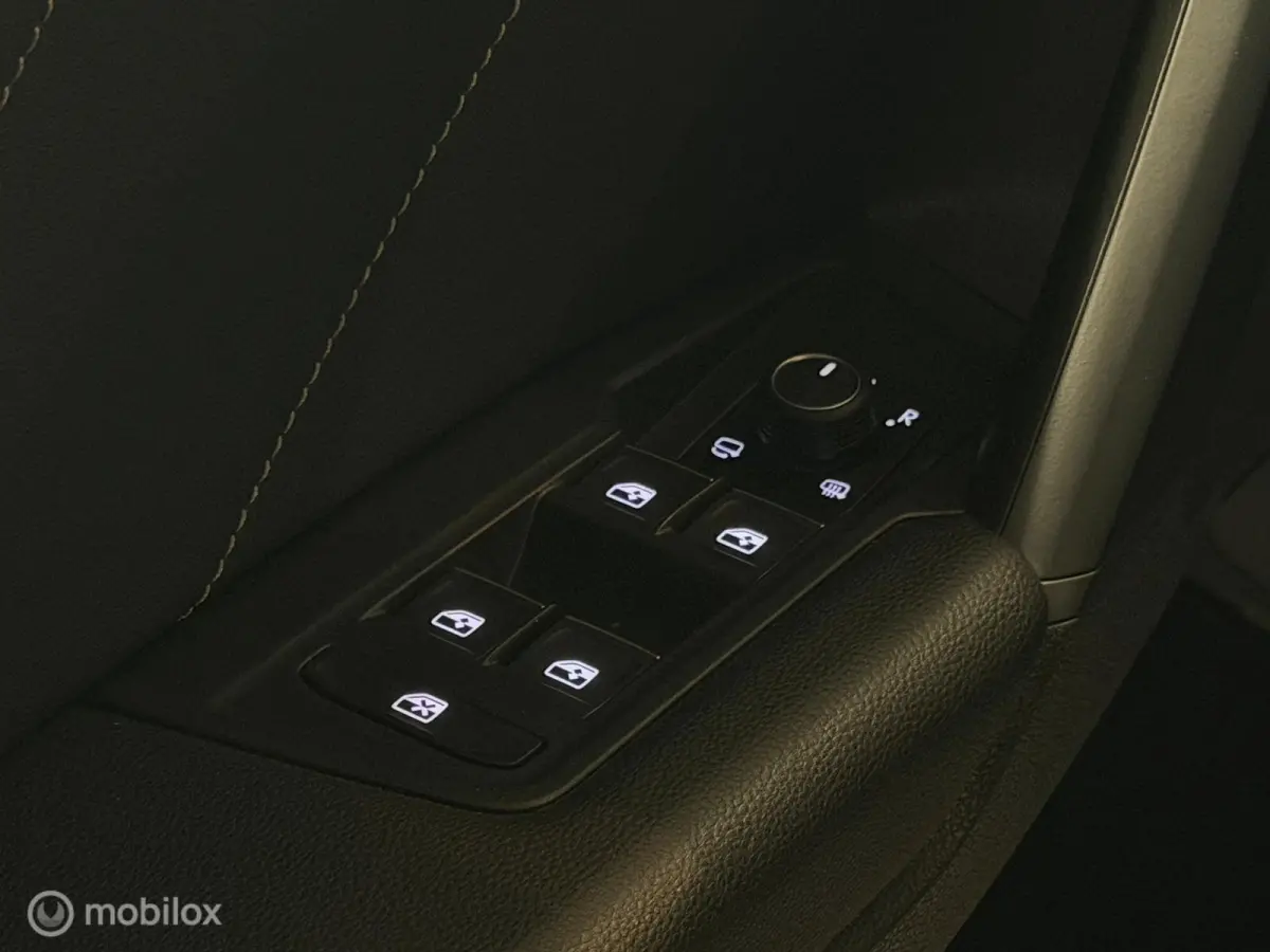 1.5 TSI 3x R-Line Panorama/Black Style/IQ Light