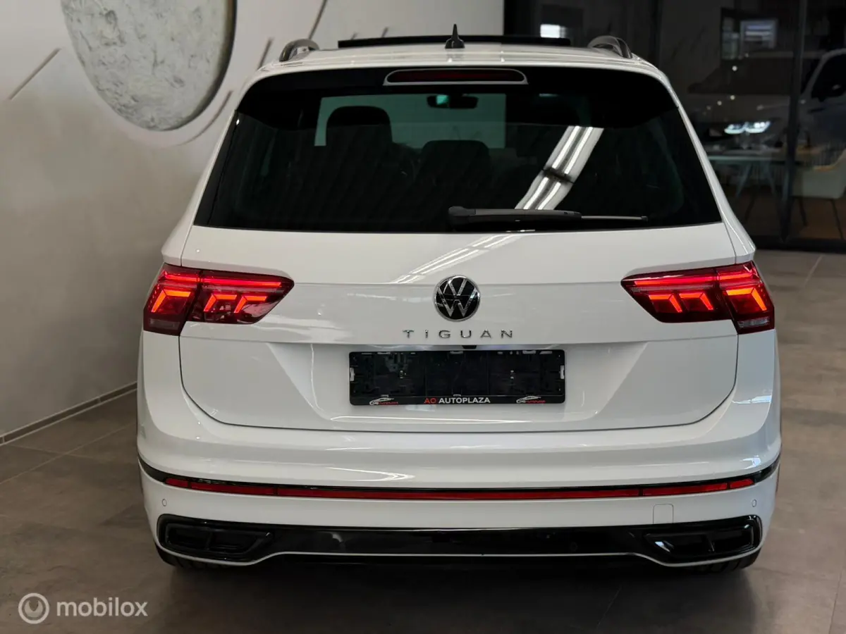 1.5 TSI 3x R-Line Panorama/Black Style/IQ Light
