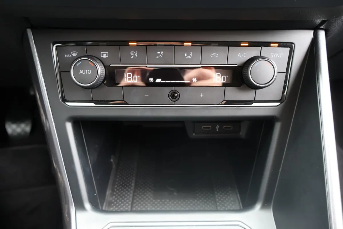 1.0 TSI Highline Business R 1e Eigenaar | Volledig Onderh | NAP | BTW | Navi | Carplay | Climate | ACC | DAB | LED | Start/Stop | PDC