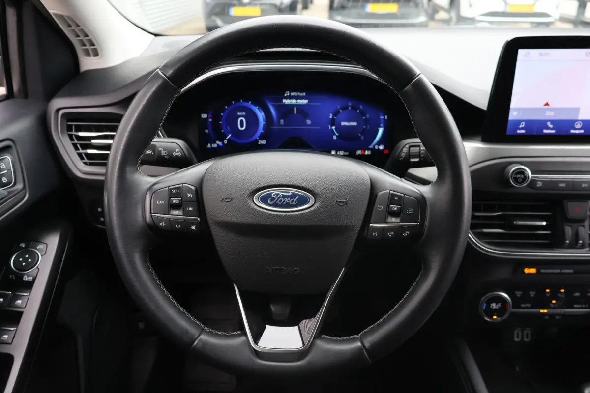 1.0 Titanium X Business 1e Eigenaar | Volledig Onderh | BTW | NAP | Camera | Navi | Carplay | Elek Klep | Cruise | Bots | Keyless | Full Led | PDC | Hill-Hold