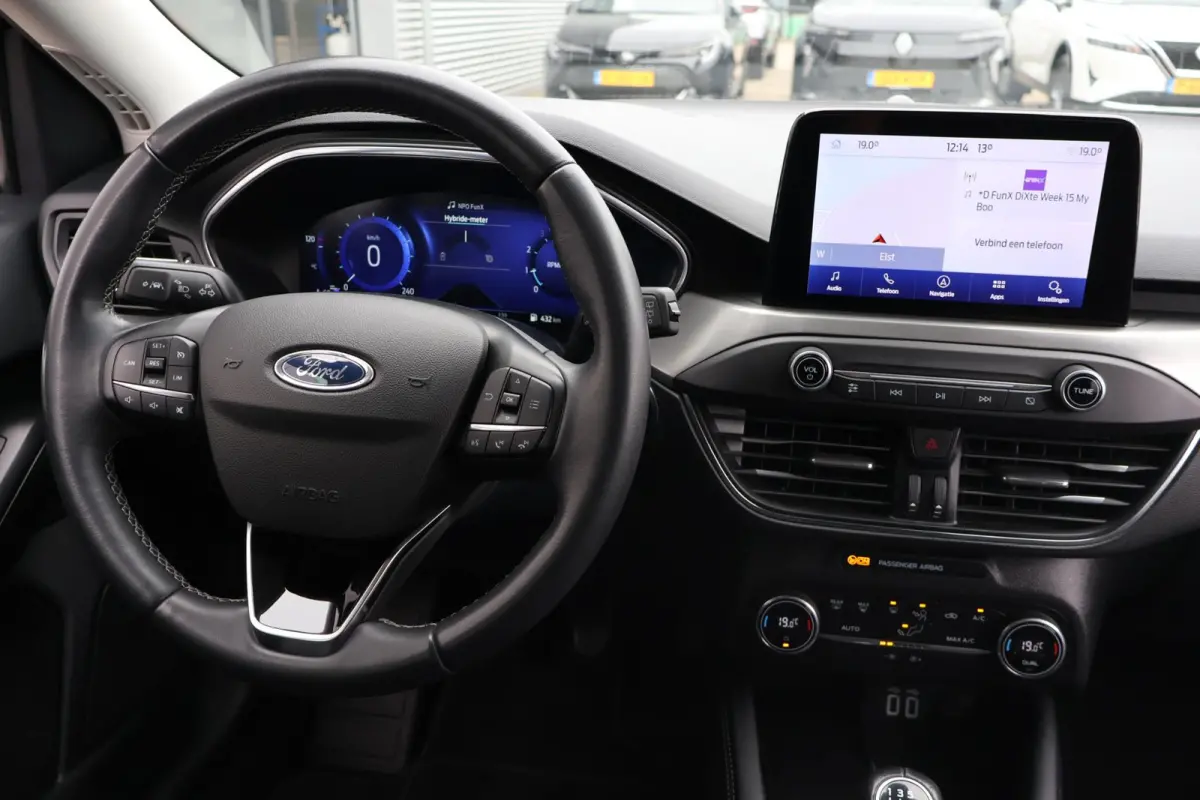 1.0 Titanium X Business 1e Eigenaar | Volledig Onderh | BTW | NAP | Camera | Navi | Carplay | Elek Klep | Cruise | Bots | Keyless | Full Led | PDC | Hill-Hold