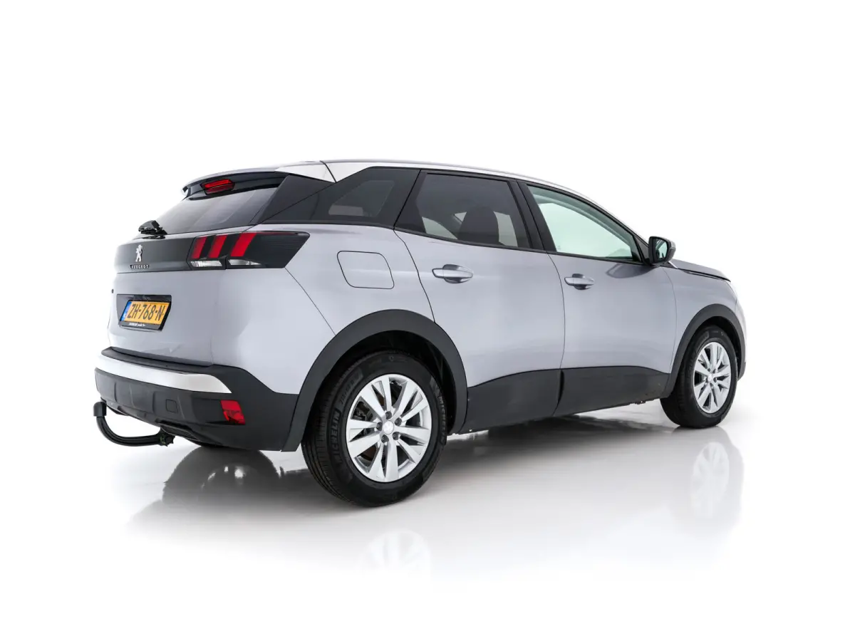 1.2 PureTech Blue Lease Executive *NAVI-FULLMAP | DIGI-COCKPIT | SPORT-SEATS | ECC | PDC | CRUISE | CARPLAY  | PRIVACY-GLASS | TOWBAR | 17"ALU*