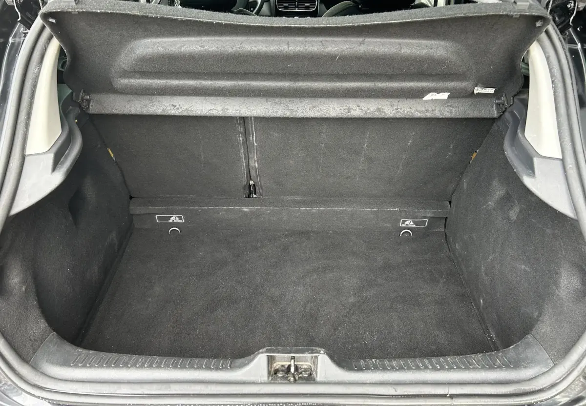 0.9 TCe Limited | Nette Staat | Volledige Onderhoudshistorie | Navigatie | Cruise Control | Airco | Parkeersensoren | Lichtmetalen Velgen |