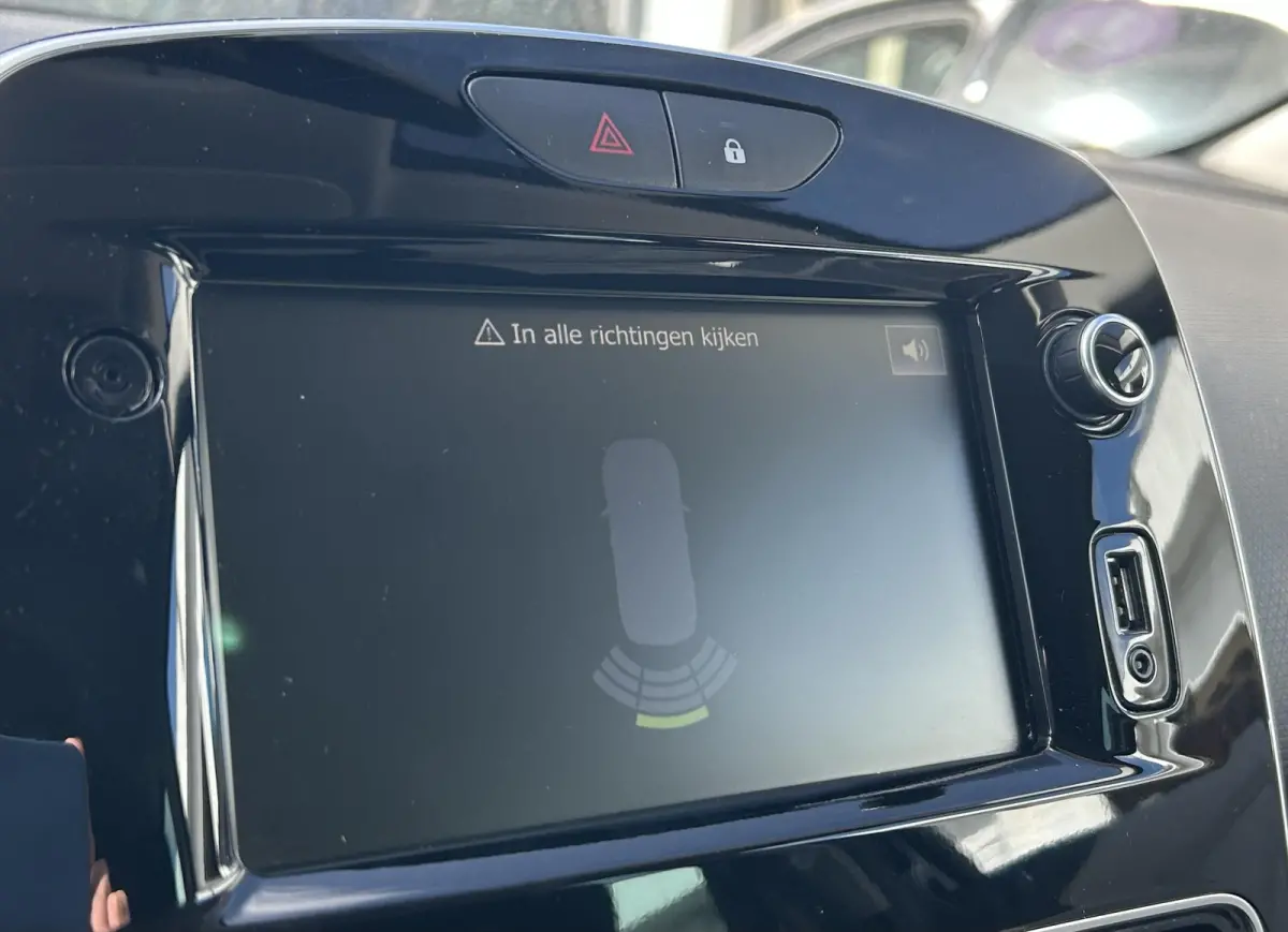 0.9 TCe Limited | Nette Staat | Volledige Onderhoudshistorie | Navigatie | Cruise Control | Airco | Parkeersensoren | Lichtmetalen Velgen |