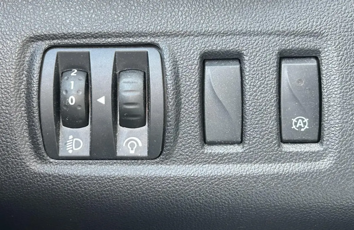 0.9 TCe Limited | Nette Staat | Volledige Onderhoudshistorie | Navigatie | Cruise Control | Airco | Parkeersensoren | Lichtmetalen Velgen |