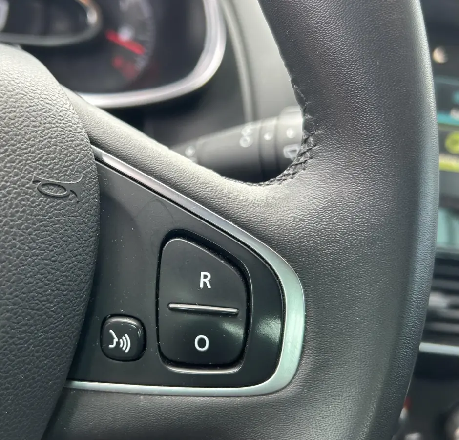 0.9 TCe Limited | Nette Staat | Volledige Onderhoudshistorie | Navigatie | Cruise Control | Airco | Parkeersensoren | Lichtmetalen Velgen |