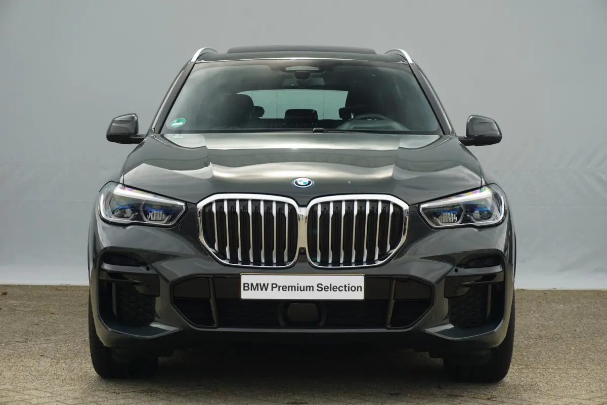 xDrive45e | SoH 94% | M Sportpakket | Trekhaak | Schuif-kanteldak | Head-up display | Stoelventilatie | Adaptieve Cruise Control | Dodehoek Detectie