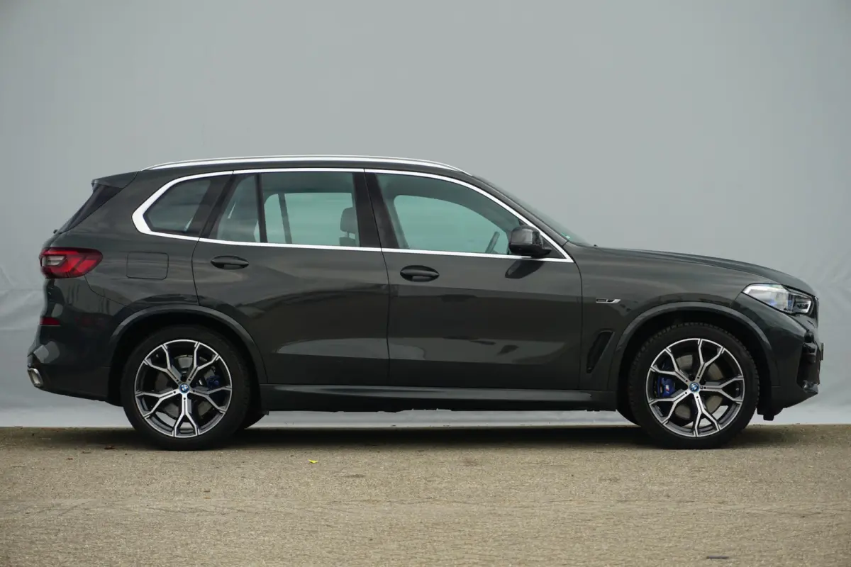 xDrive45e | SoH 94% | M Sportpakket | Trekhaak | Schuif-kanteldak | Head-up display | Stoelventilatie | Adaptieve Cruise Control | Dodehoek Detectie