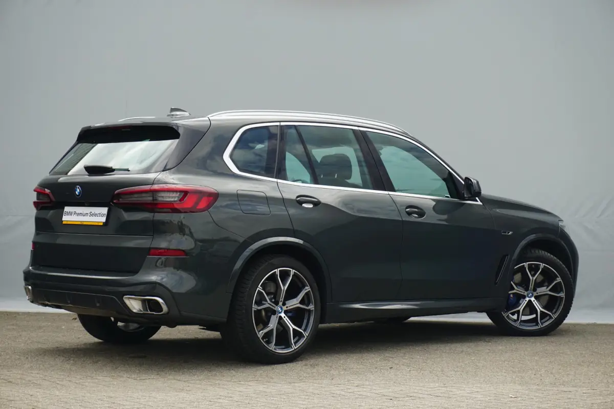 xDrive45e | SoH 94% | M Sportpakket | Trekhaak | Schuif-kanteldak | Head-up display | Stoelventilatie | Adaptieve Cruise Control | Dodehoek Detectie